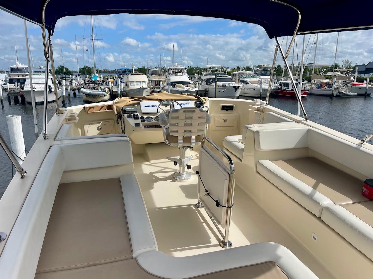 Endeavor Yacht for Sale 40 Mainship Yachts Punta Gorda, FL Denison