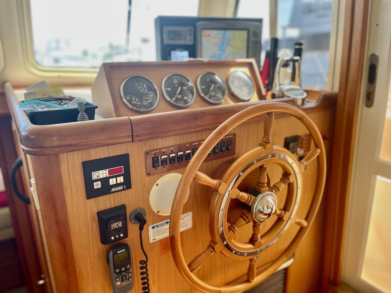 Endeavor Yacht for Sale 40 Mainship Yachts Punta Gorda, FL Denison