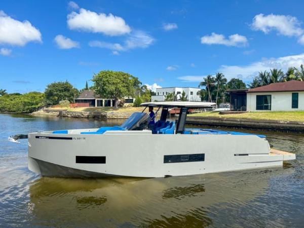 2023 De Antonio Yachts D42 Open