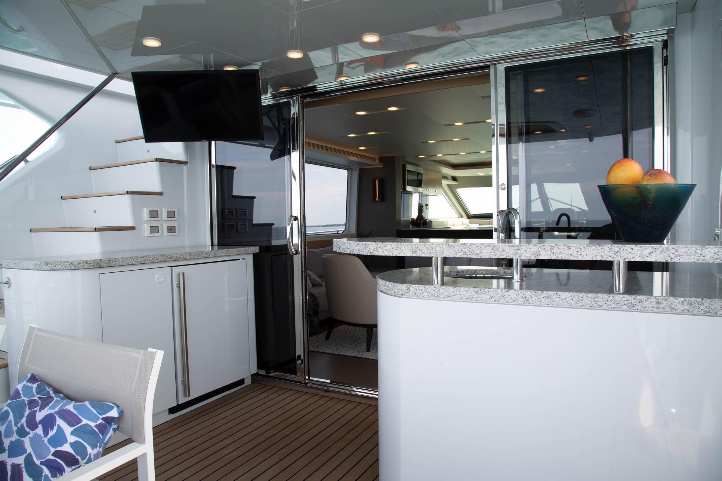 CLB72 aft deck bar with refrigerator and icemaker