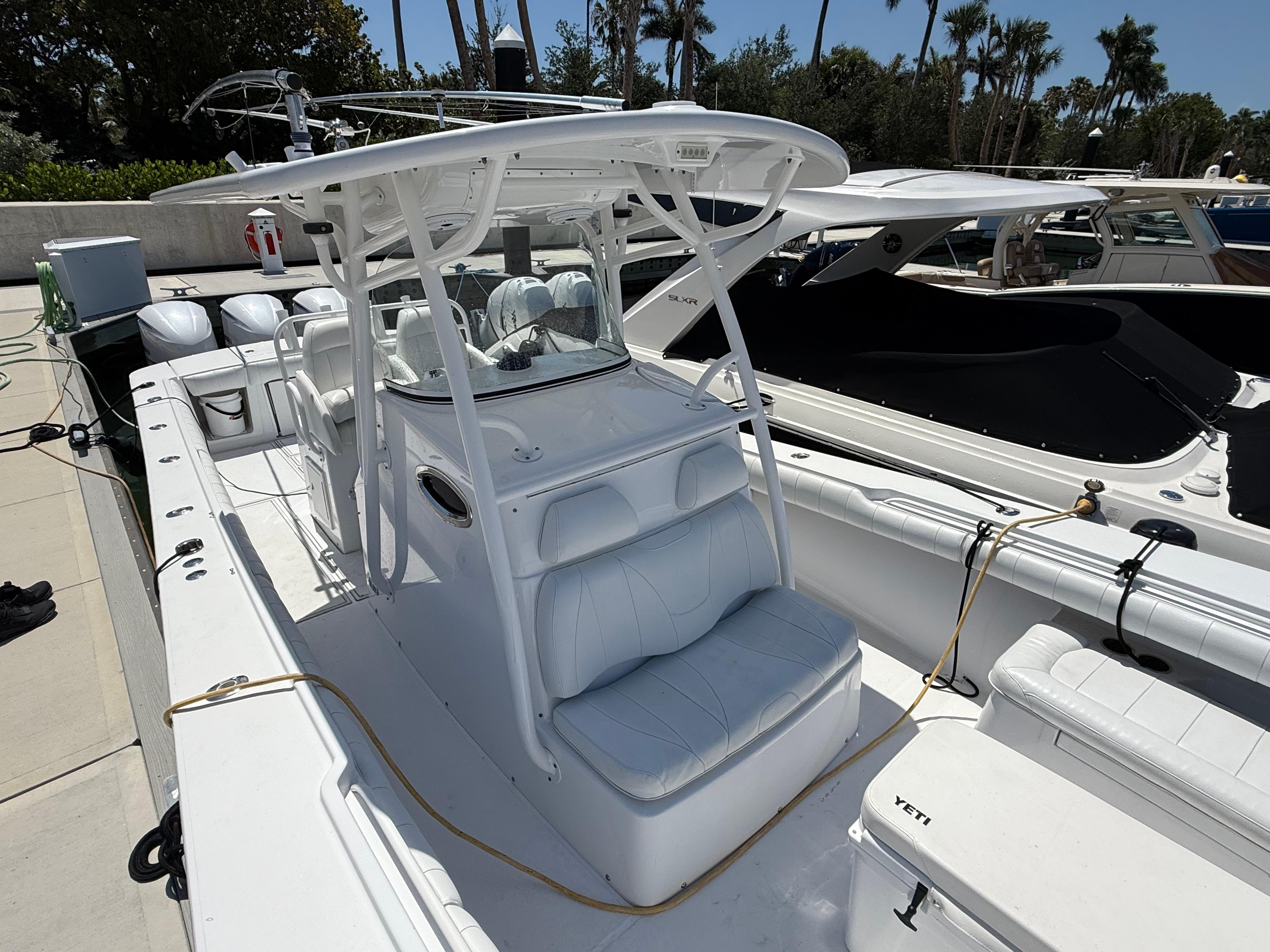 2013-regulator-34-center-console-power-9799554-20250519081559034-1_XLARGE