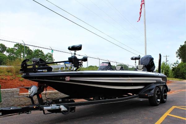 2019 Skeeter boat for sale, model of the boat is FX21 LE & Image # 4 of 9