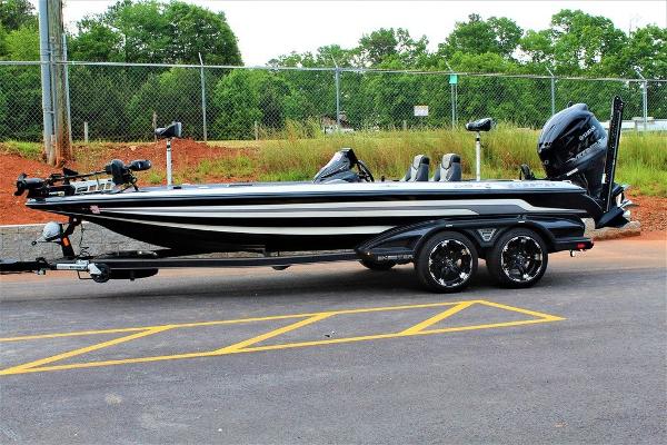 2019 Skeeter boat for sale, model of the boat is FX21 LE & Image # 1 of 9