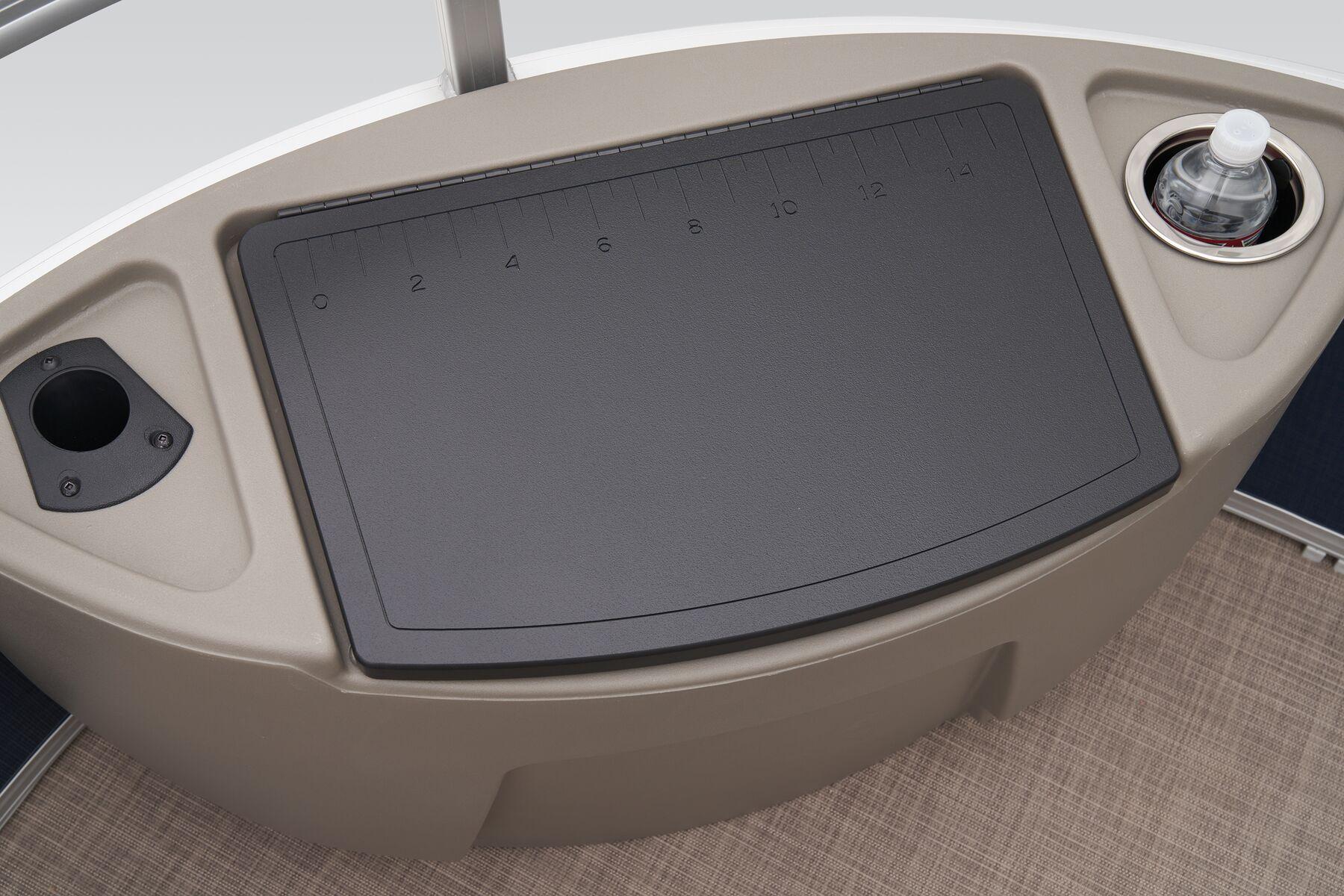 2025 Sun Tracker Bass Buggy 18 DLX Gallery