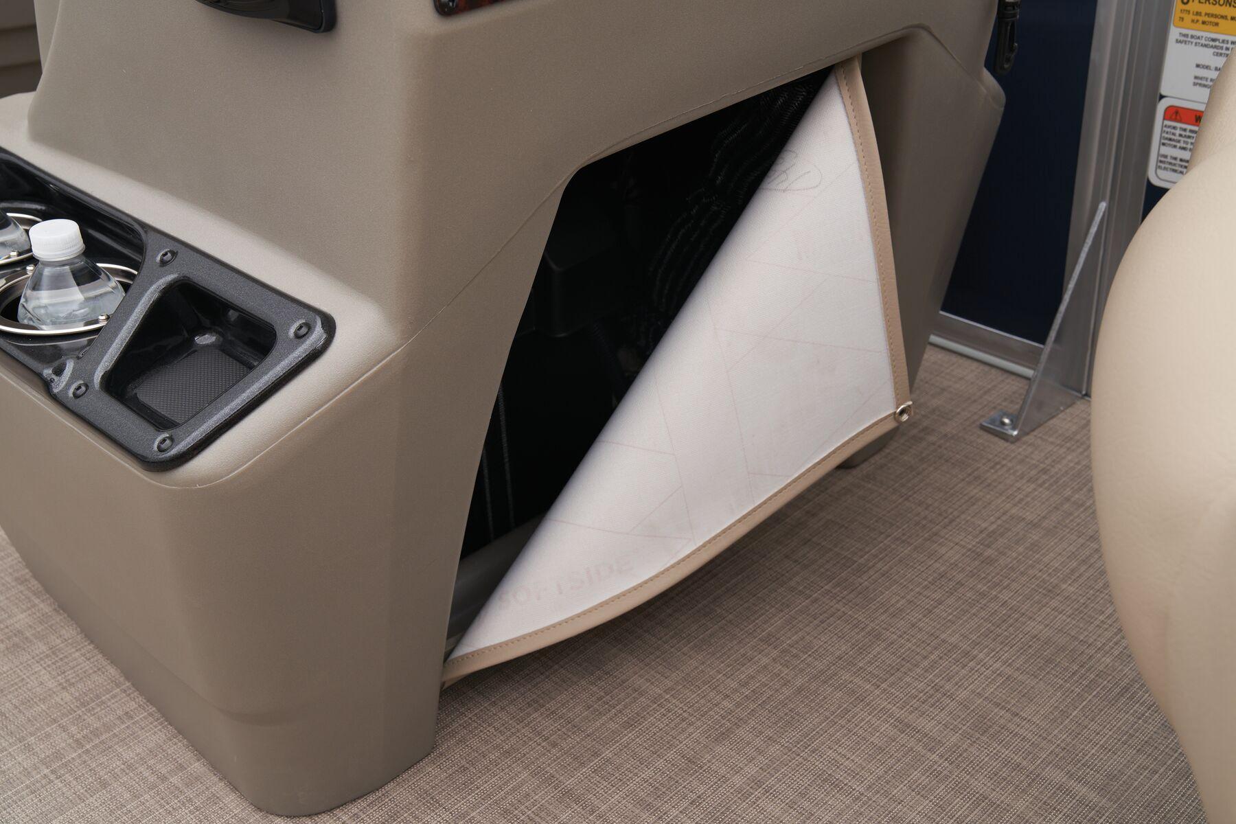 2025 Sun Tracker Bass Buggy 18 DLX Gallery