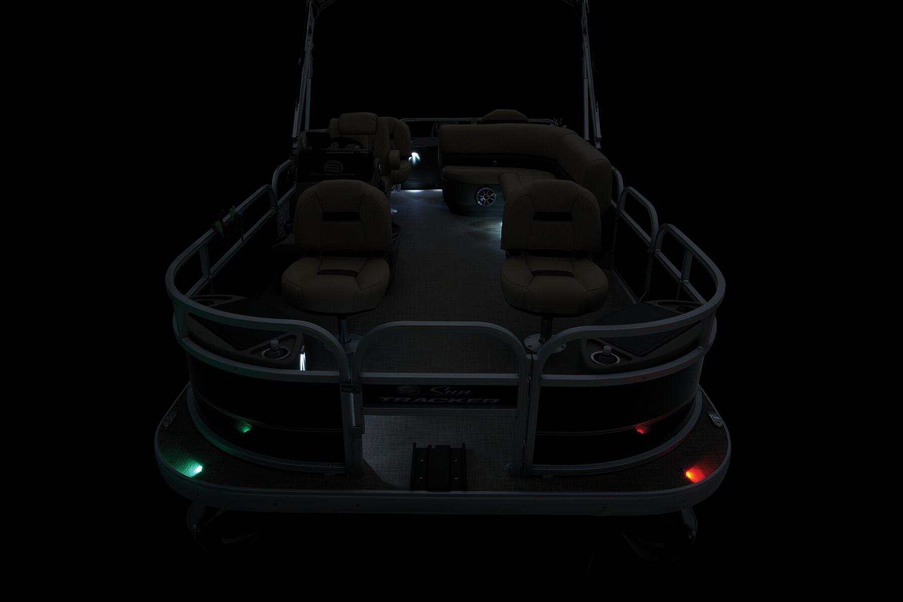 2025 Sun Tracker Bass Buggy 18 DLX Gallery