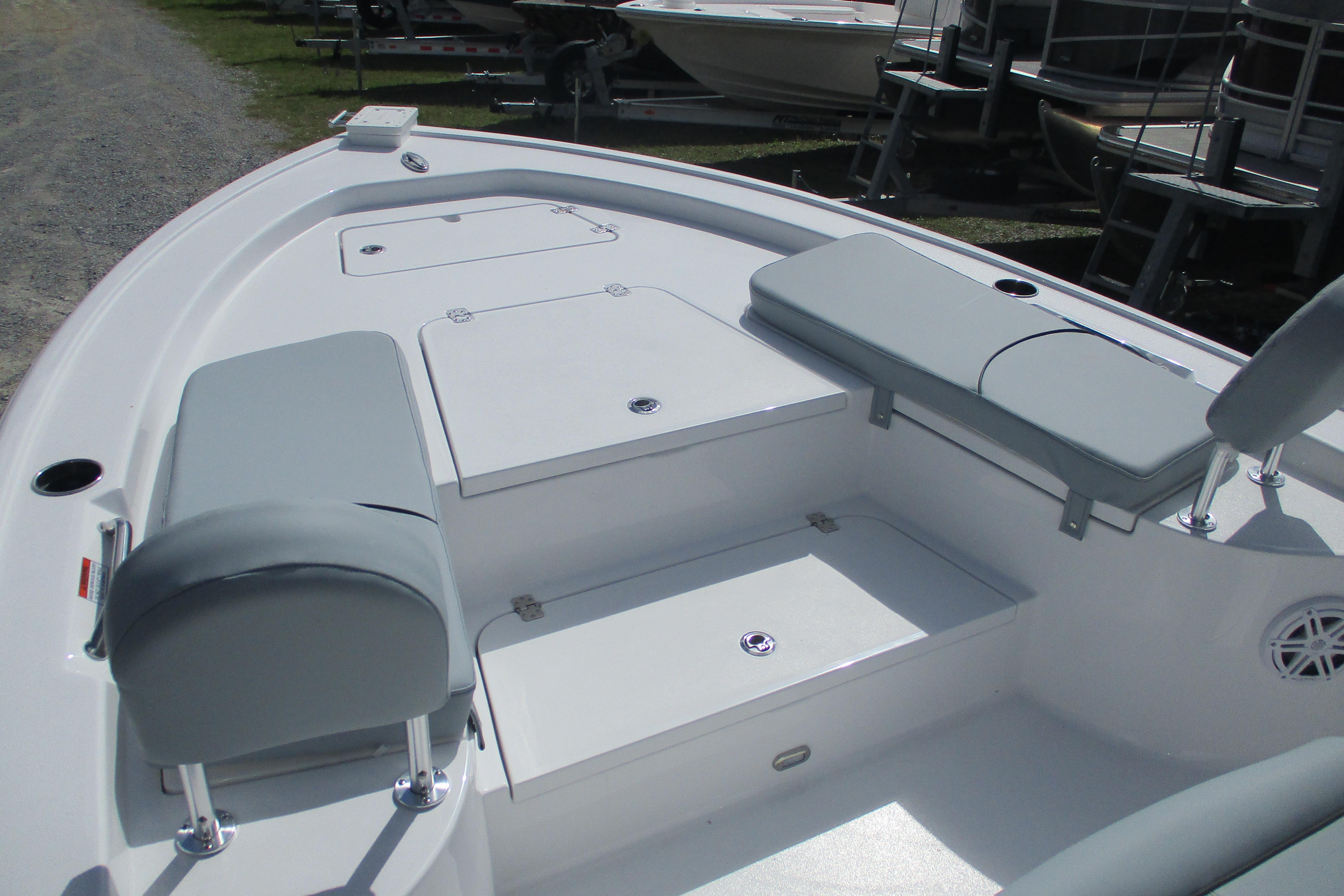 2026 Sportsman Masters 247 Bay Boat-17