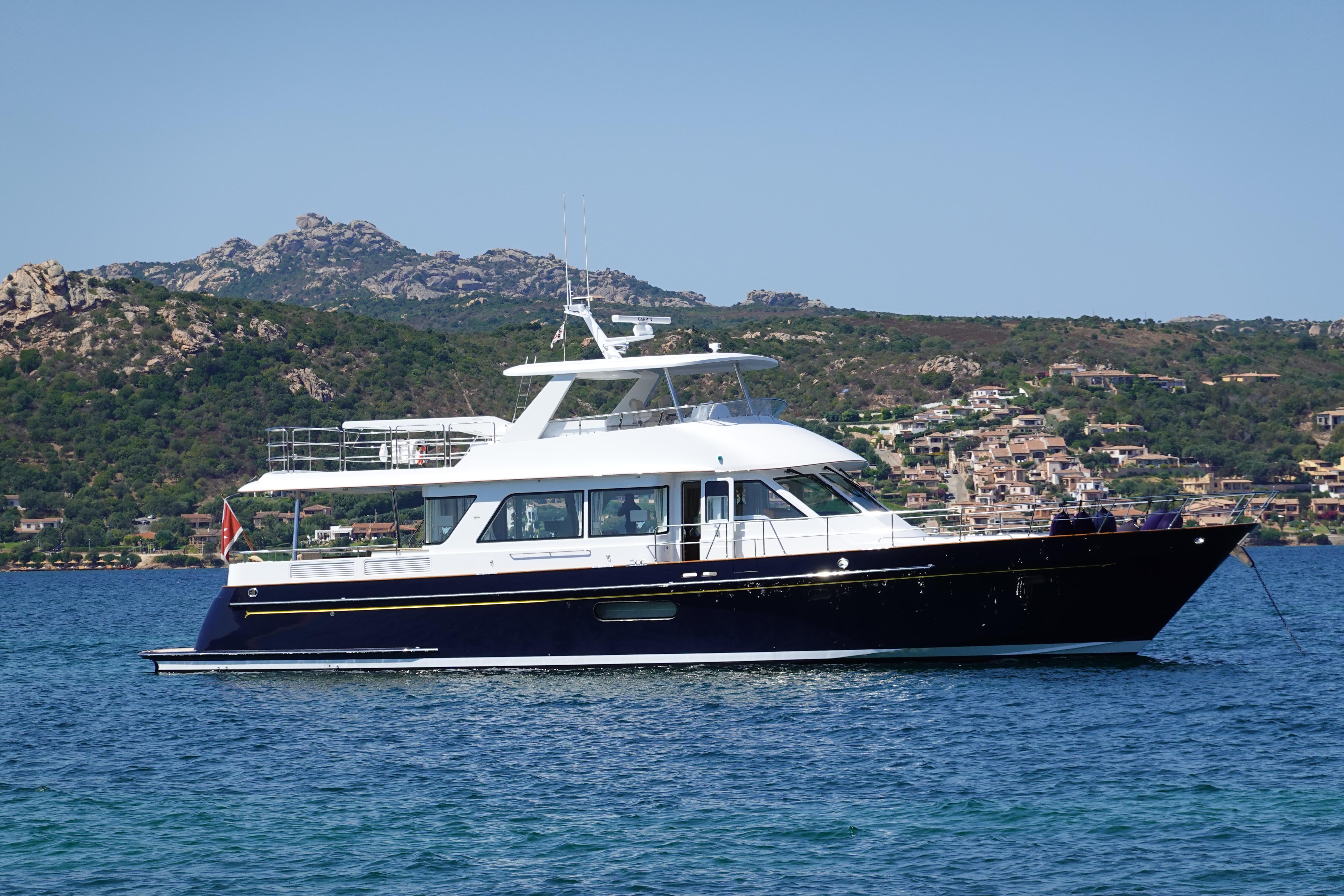 Hunt Yachts Motor Yacht