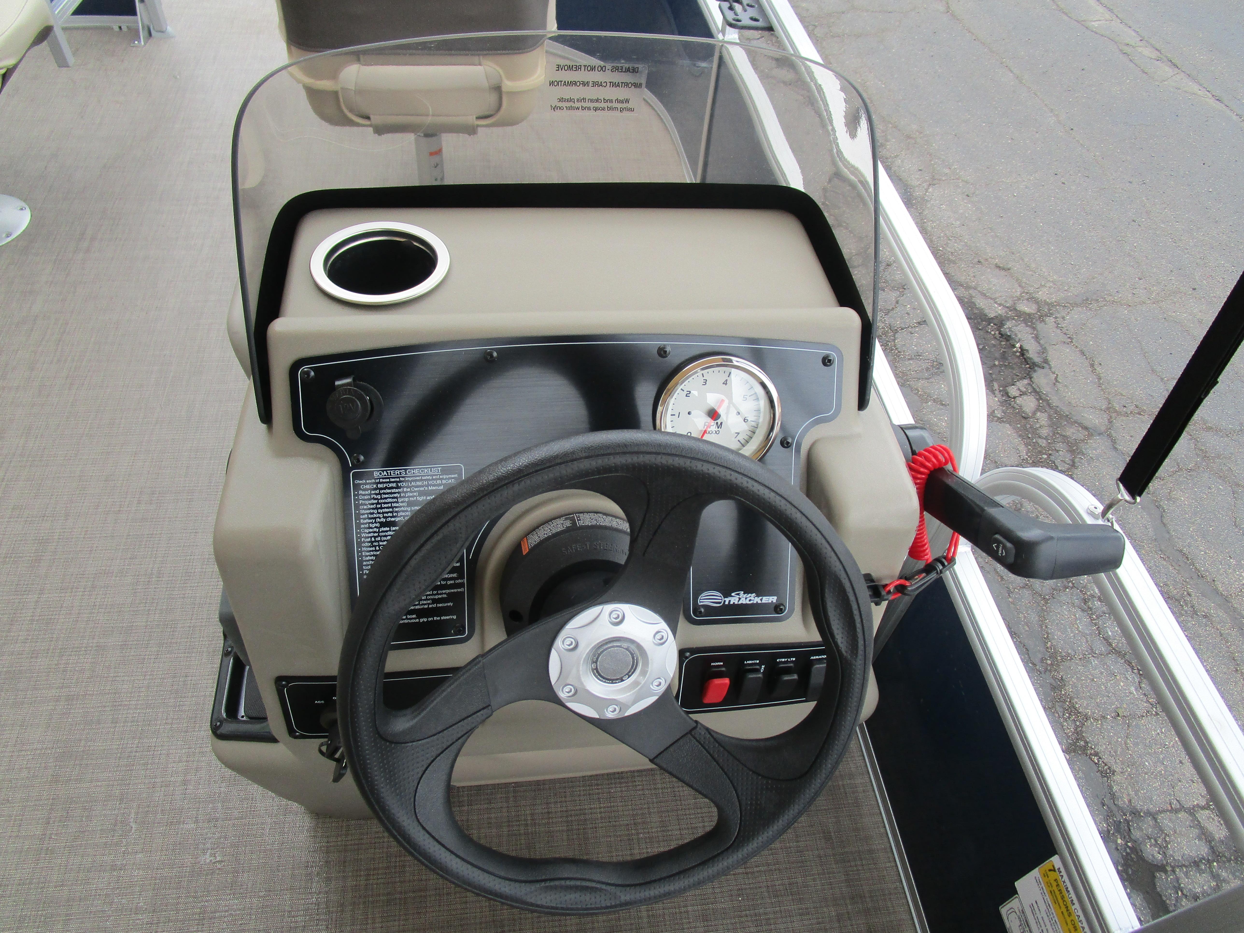 2025 Sun Tracker Bass Buggy 16 Gallery