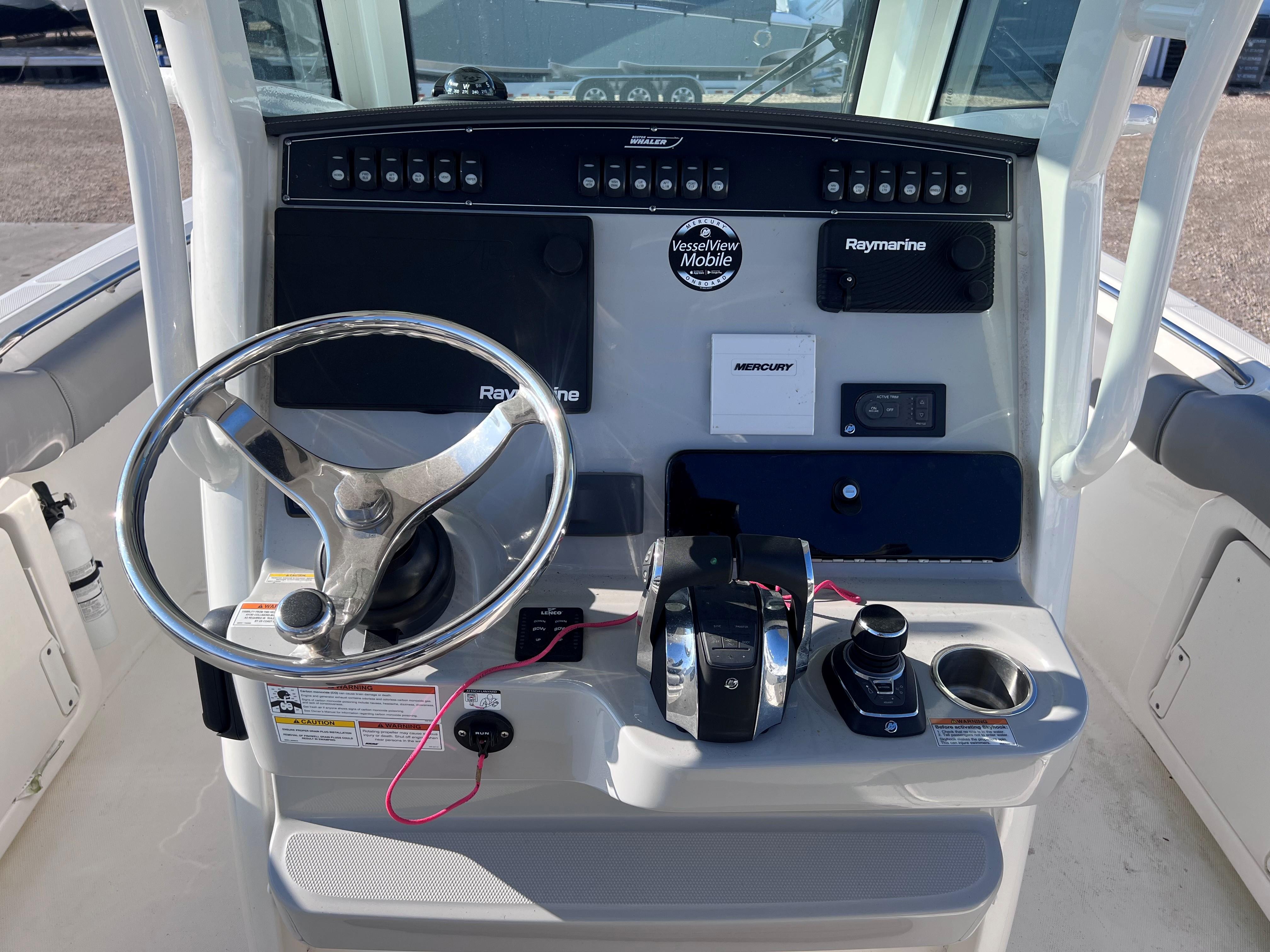 2022-boston-whaler-280-outrage-power-9669507-20250130082406108-1_XLARGE