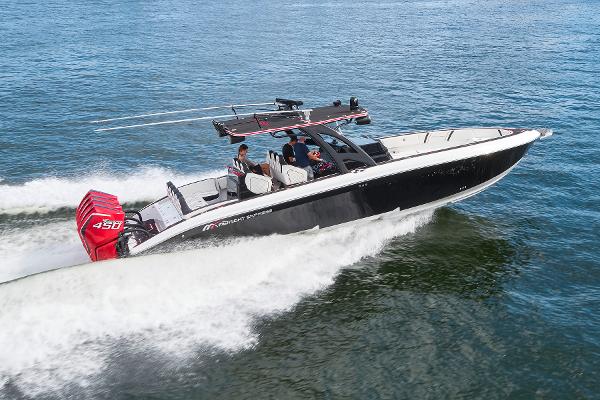 2021 Midnight Express 37' Open