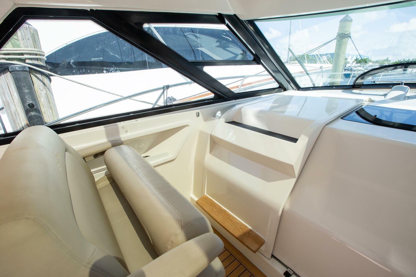 2015-sea-ray-450-sundancer-power-9819575-20250611120613551-1_XLARGE