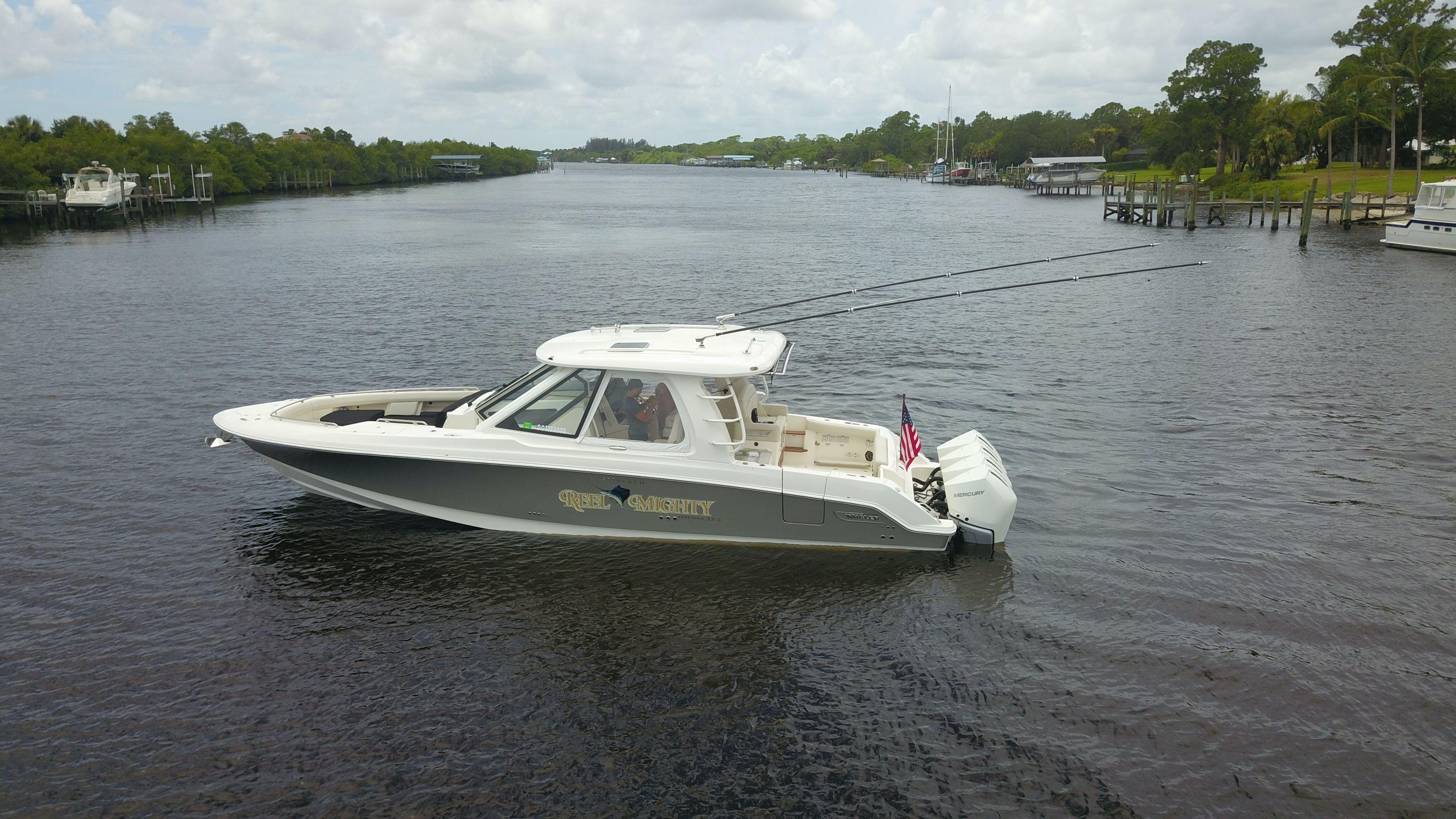 38 Boston Whaler 380 Realm 2022 HMY Yachts