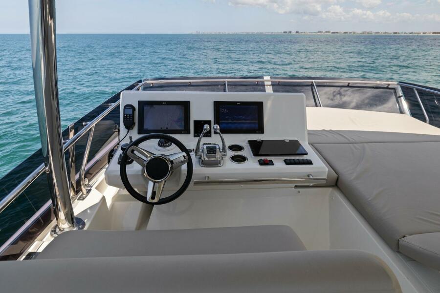 How Sweet It Is Yacht Photos Pics Flybridge Helm