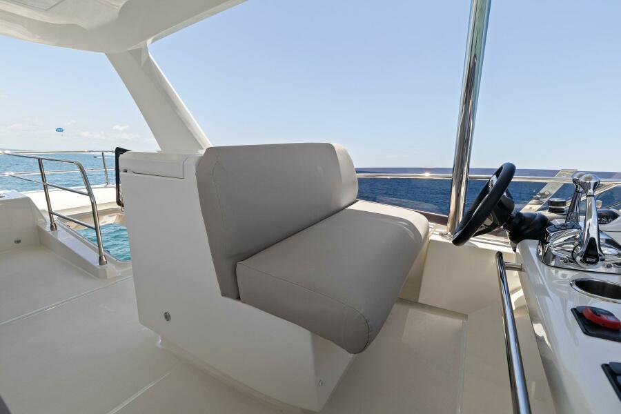 How Sweet It Is Yacht Photos Pics Flybridge Helm