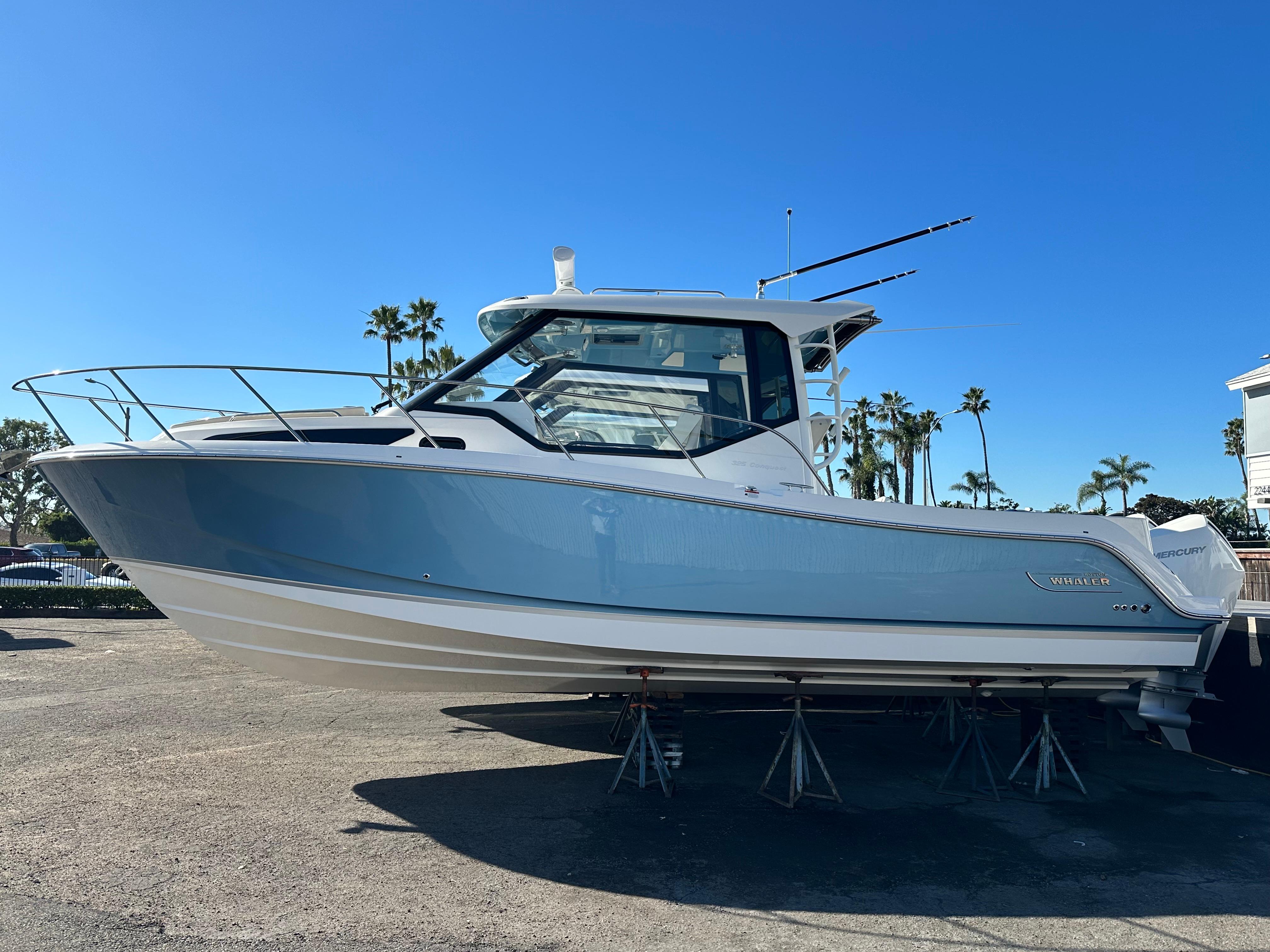 2024 Boston Whaler 325 Conquest #BW0315G primary image