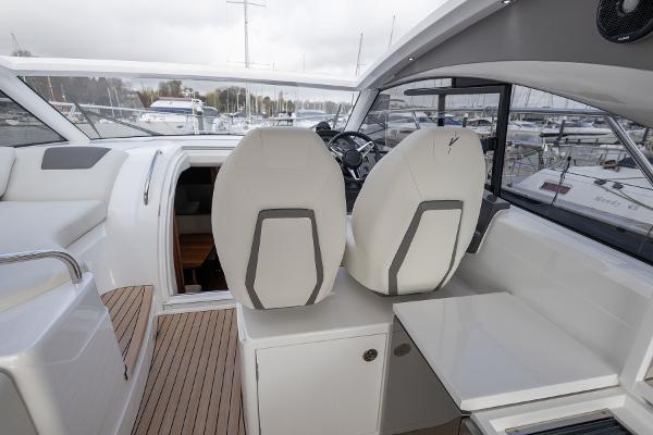 Princess Motor Yacht Sales - Used Princess V40