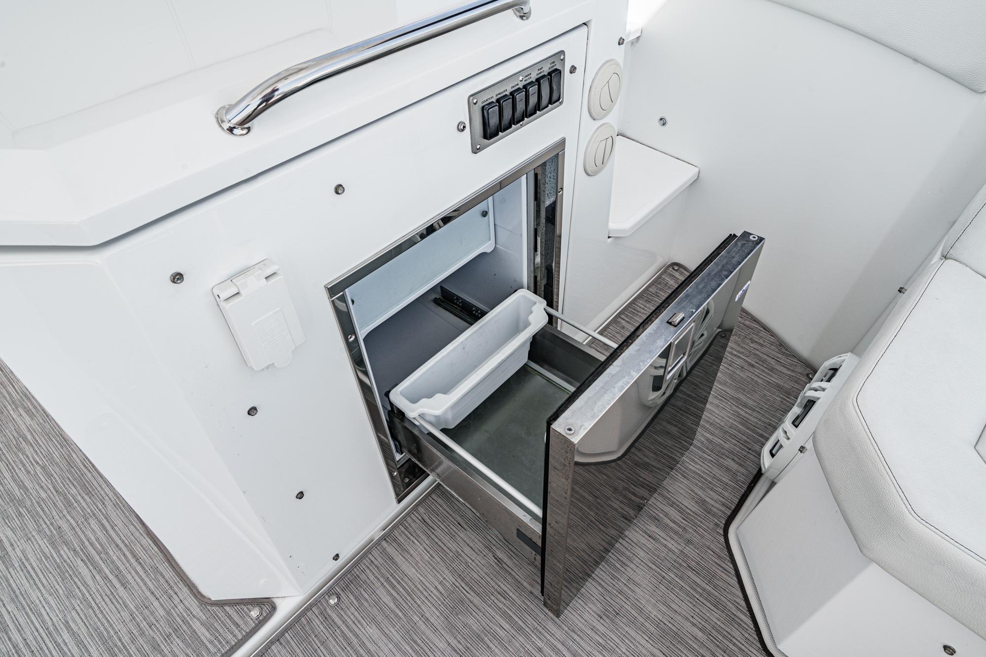 2021 Cruisers Yachts 39 Express Coupe #TBMB184A inventory image at Sun Country Marine Group, Newport Beach 2021 Cruisers Yachts 39 Express Coupe #TBMB184A inventory image at Sun Country Marine Group, Newport Beach