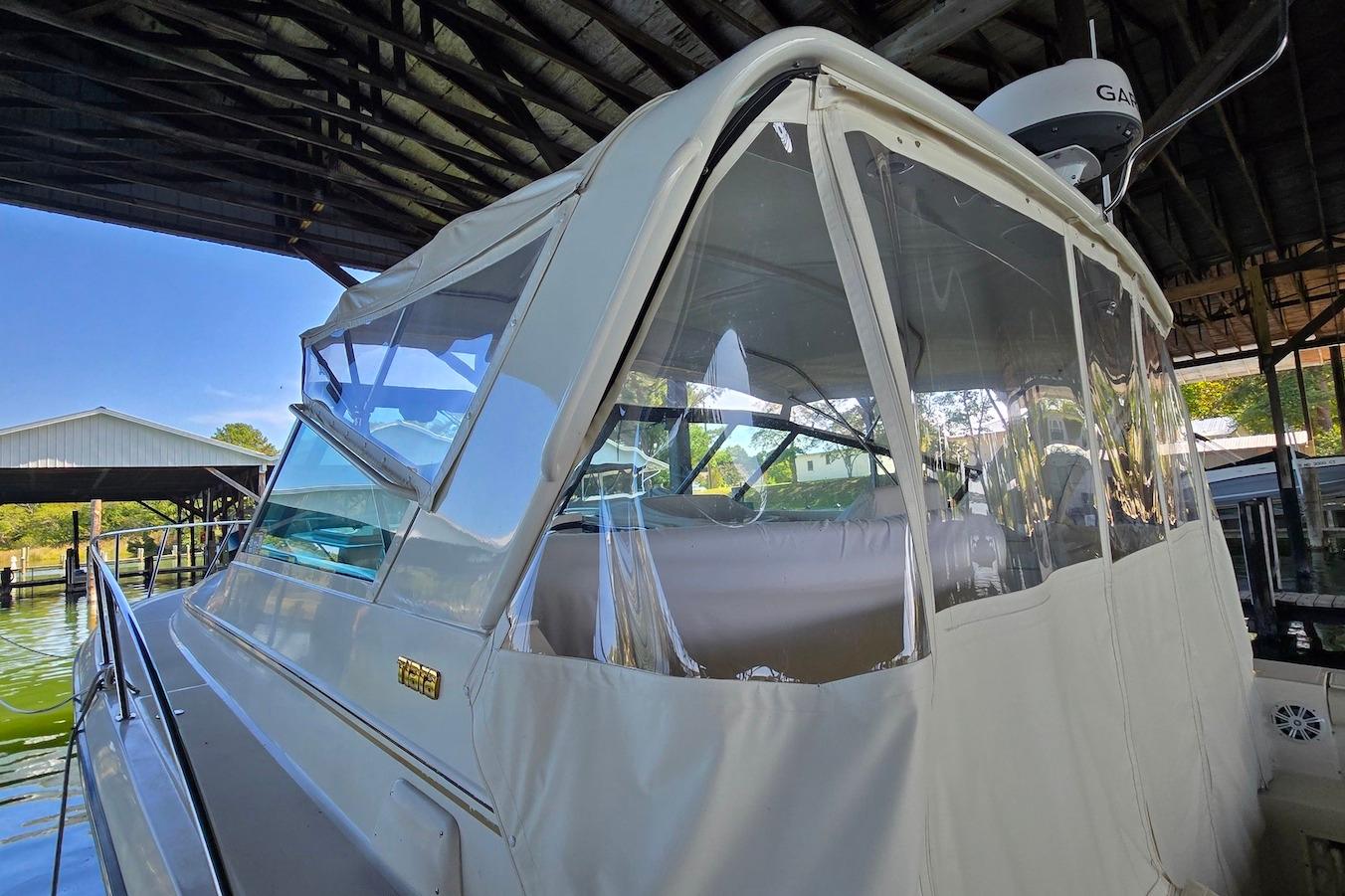 M 10398 BW Knot 10 Yacht Sales