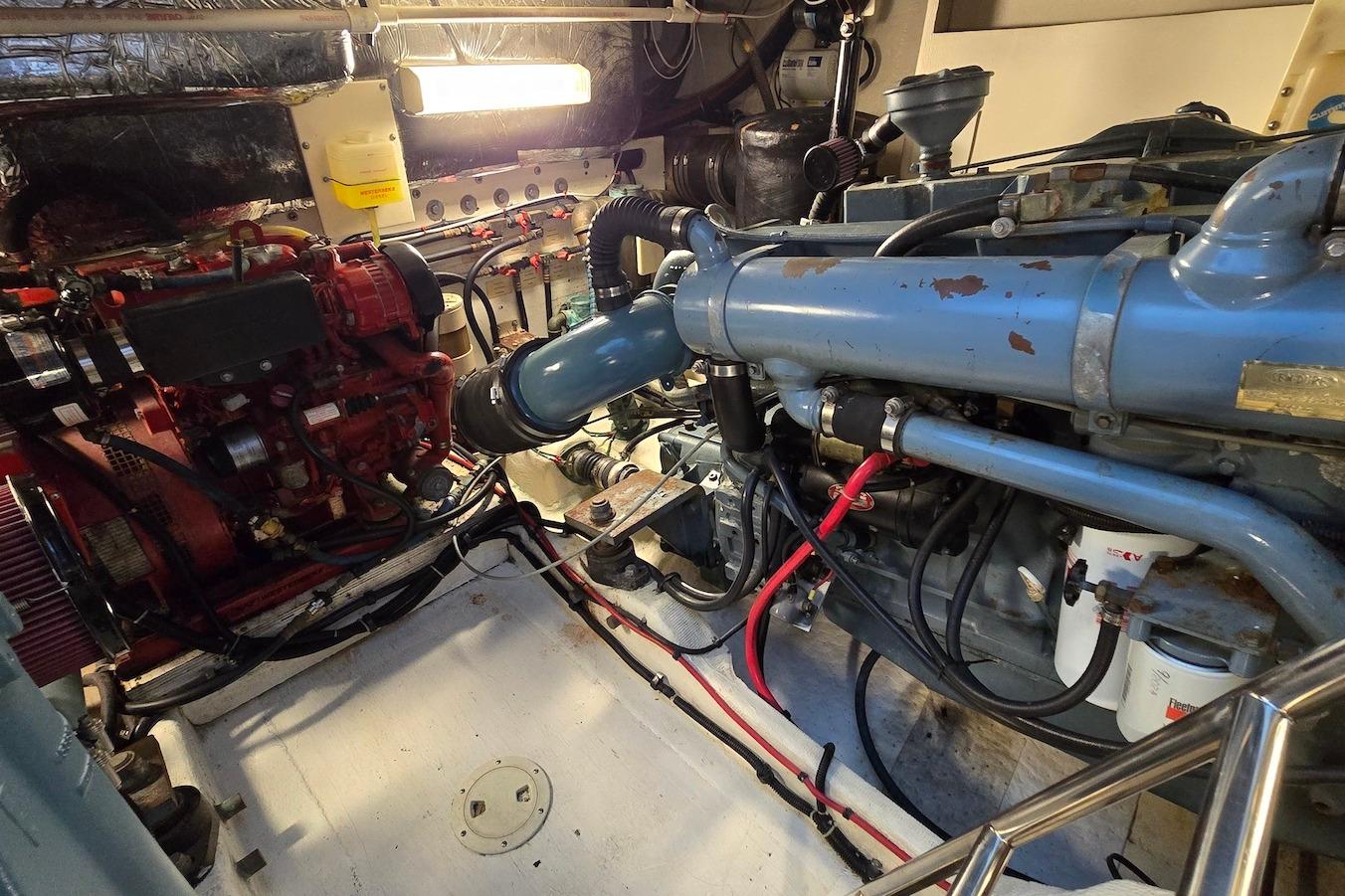 M 10398 BW Knot 10 Yacht Sales