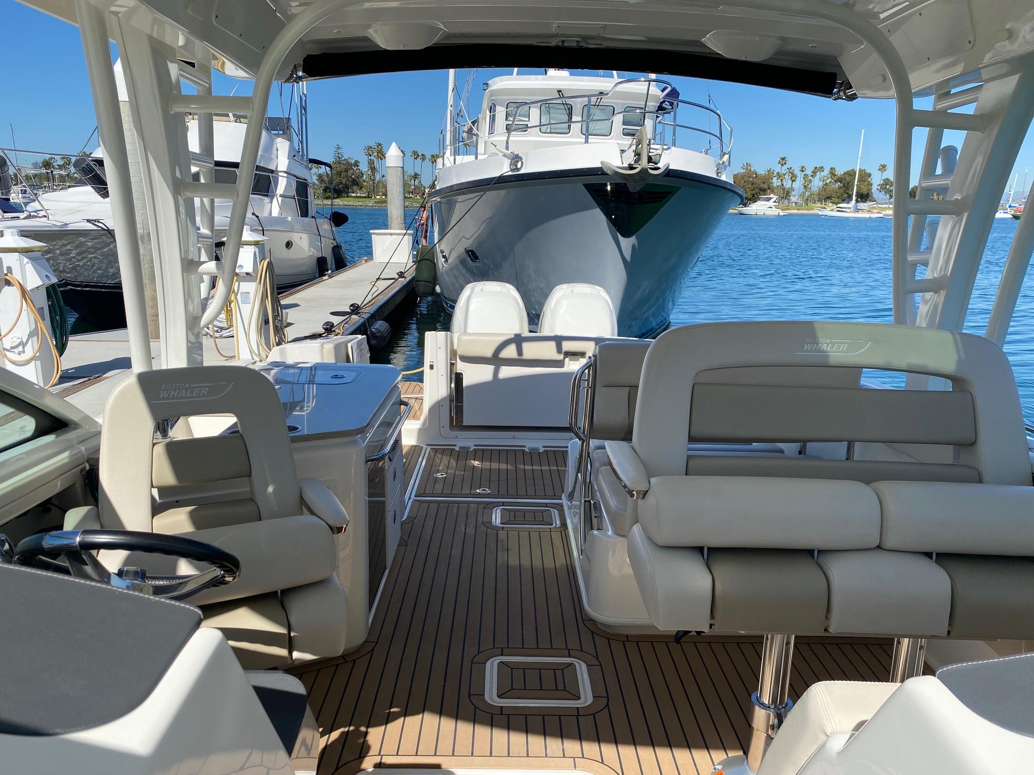 2019 Boston Whaler 320 Vantage #TBJM2108B inventory image at Sun Country Marine Group, Newport Beach