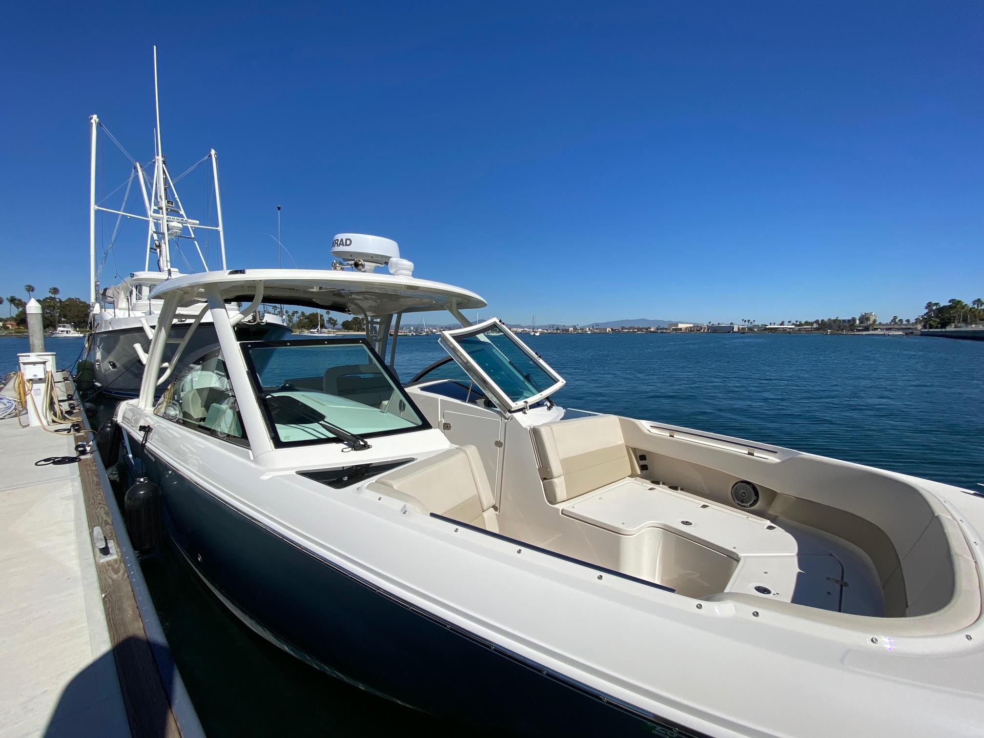 2019 Boston Whaler 320 Vantage #TBJM2108B inventory image at Sun Country Marine Group, Newport Beach