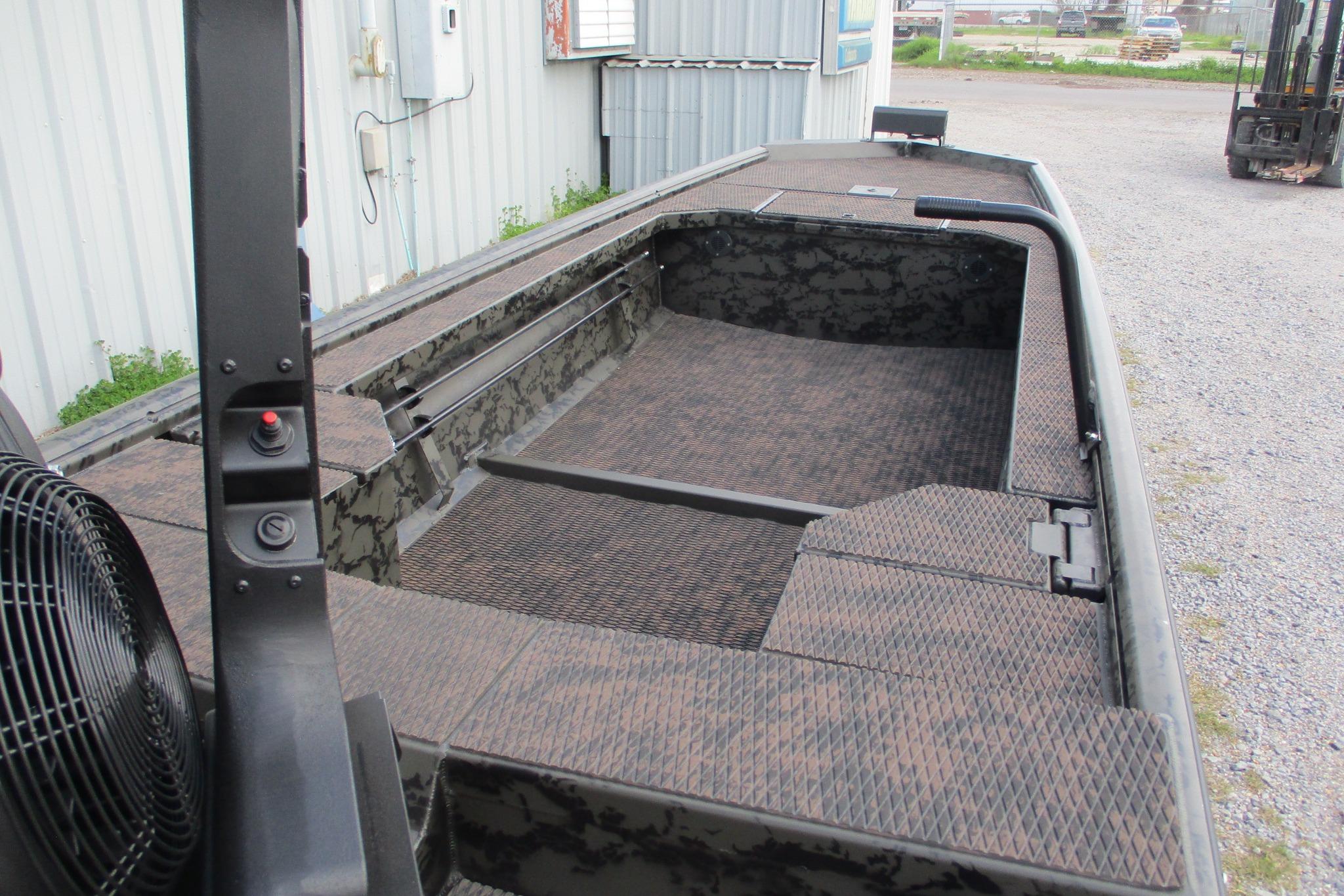 2026 Gator Tail 1754 Extreme-5