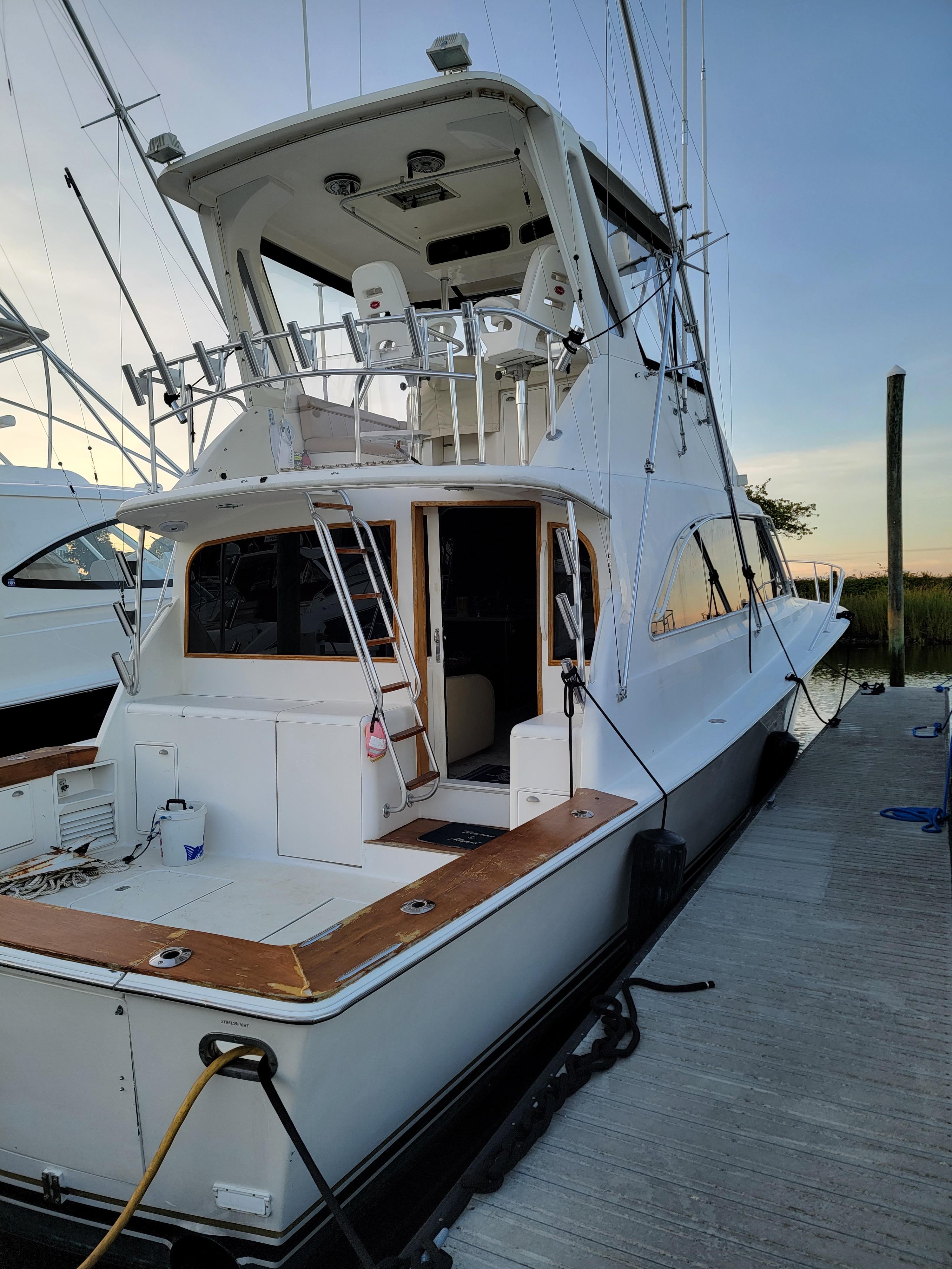 RI 9310 RF Knot 10 Yacht Sales