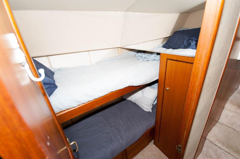 RI 9310 RF Knot 10 Yacht Sales