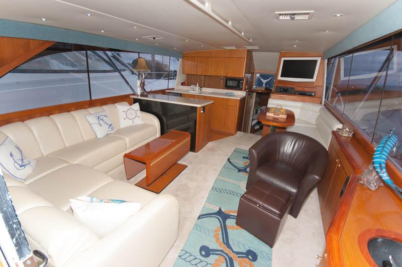 RI 9310 RF Knot 10 Yacht Sales
