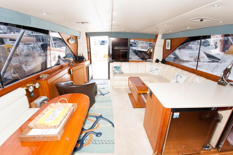 RI 9310 RF Knot 10 Yacht Sales