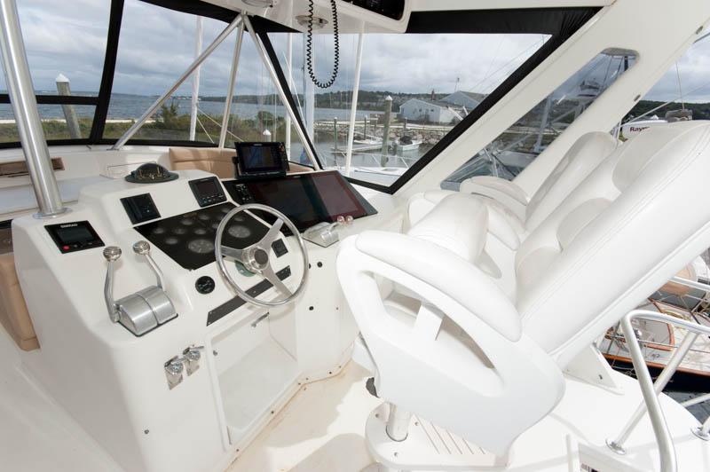 RI 9310 RF Knot 10 Yacht Sales