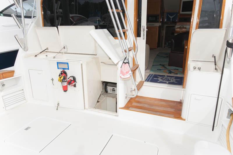 RI 9310 RF Knot 10 Yacht Sales