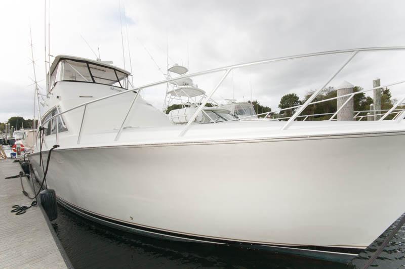 RI 9310 RF Knot 10 Yacht Sales