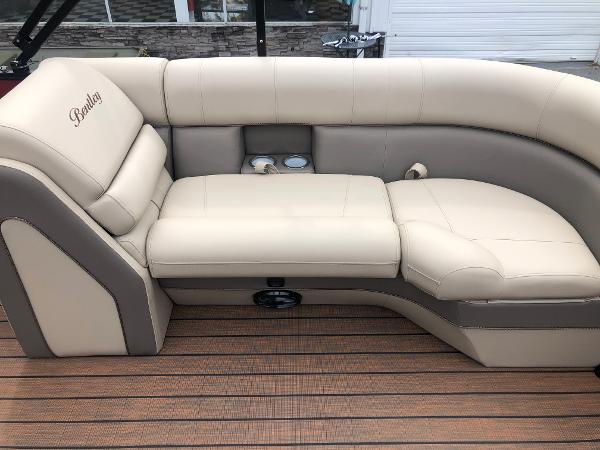 2021 Bentley boat for sale, model of the boat is Elite 253 Admiral & Image # 28 of 32