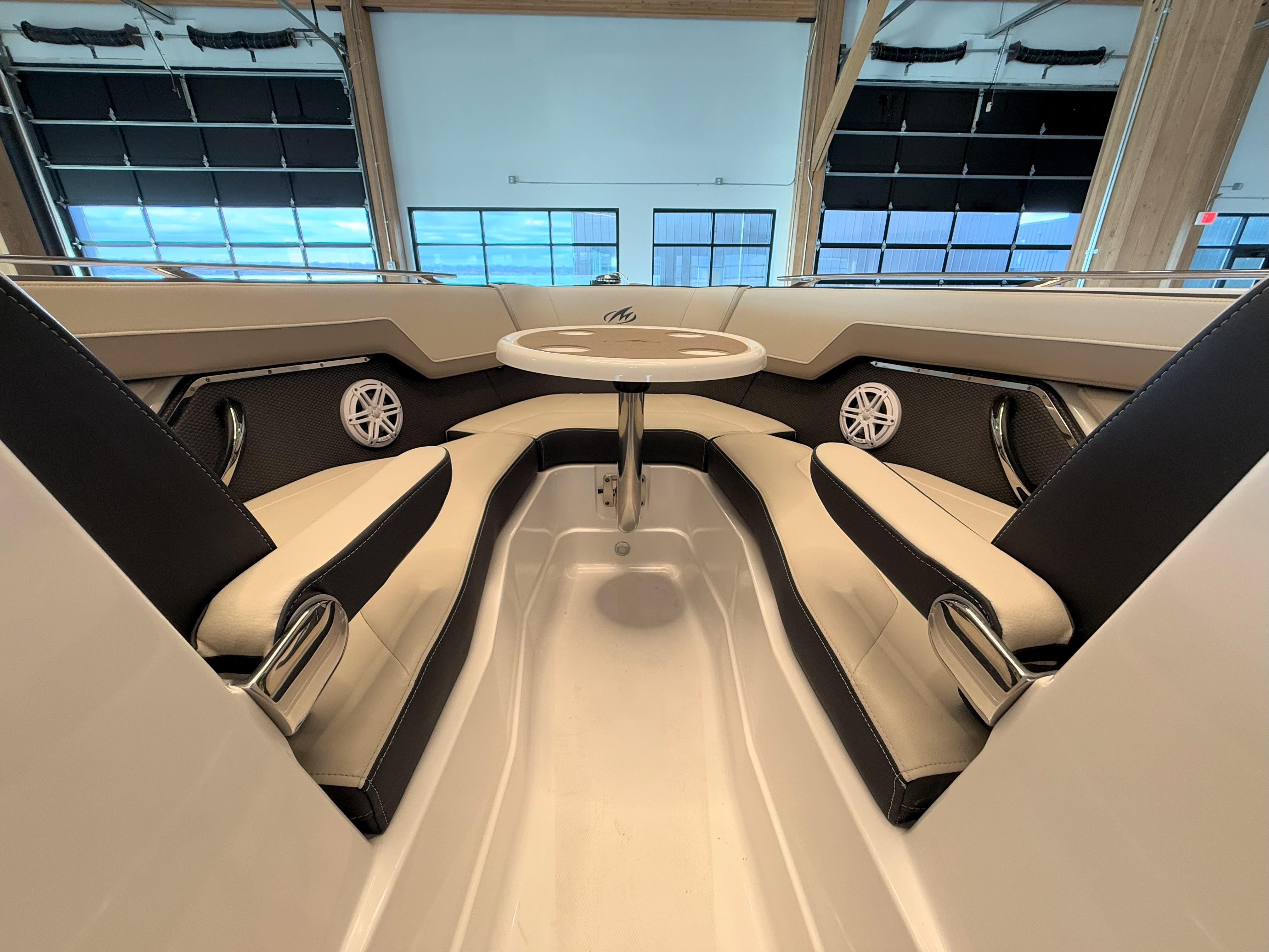 2023-monterey-275-super-sport-power-9659620-20250207182532612-1_XLARGE