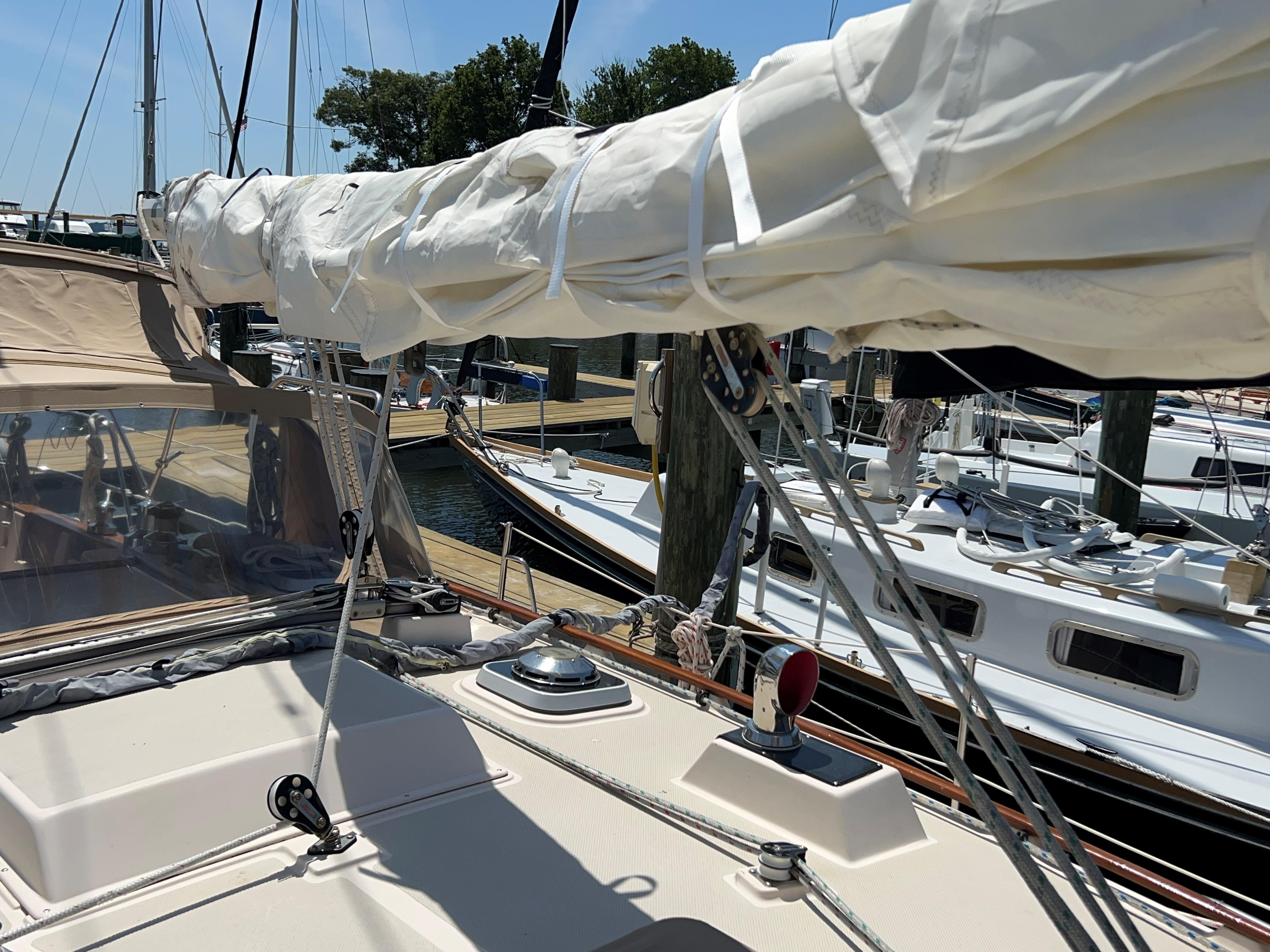 Newport RI Yacht Brokerage