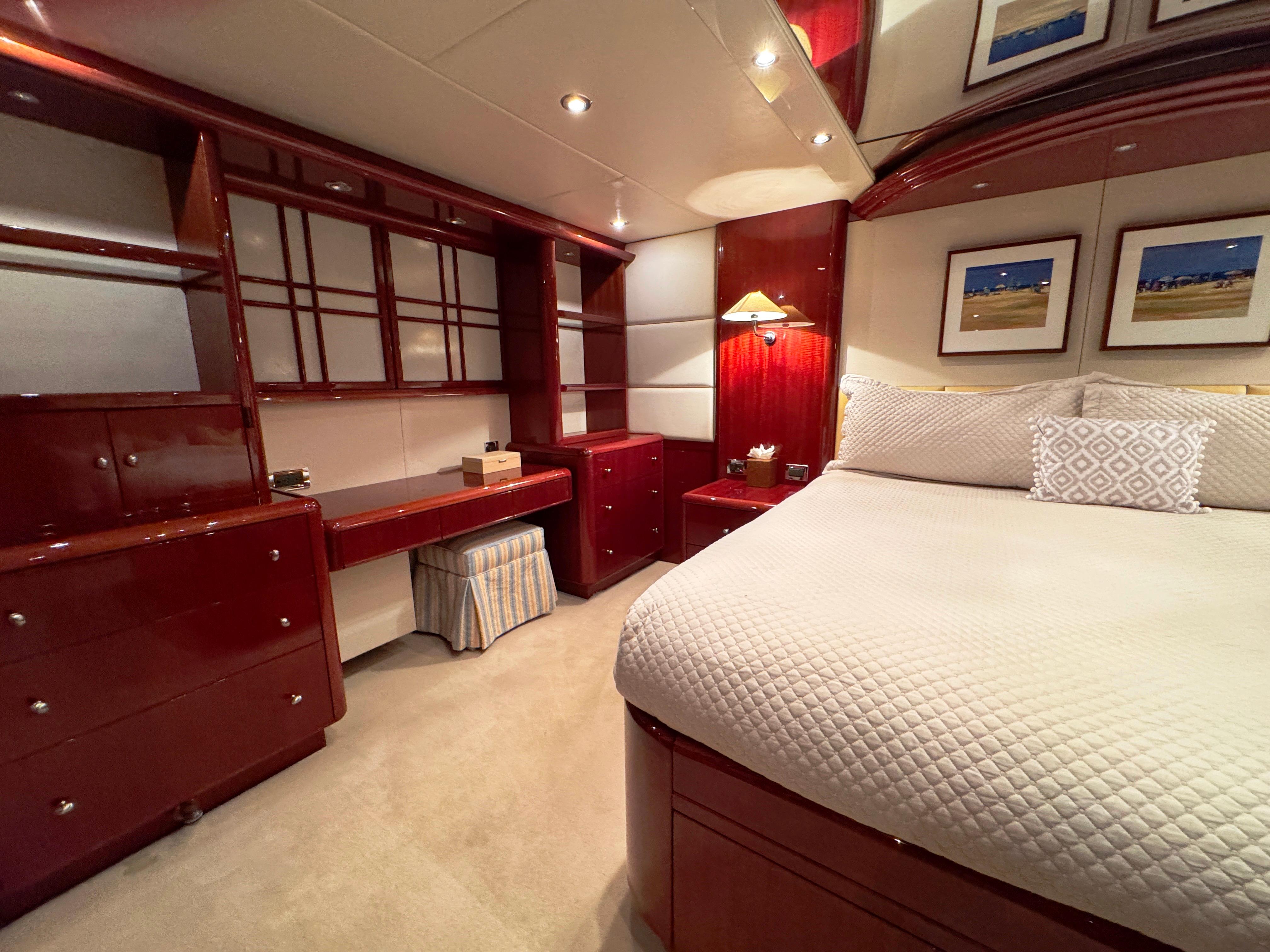 Lazzara-80 Skylounge 2002-Fomo2 FL-US-Luxurious bedroom interior of 2002 Lazzara 80 Skylounge yacht with elegant wood finishes.-9749638 | Thumbnail