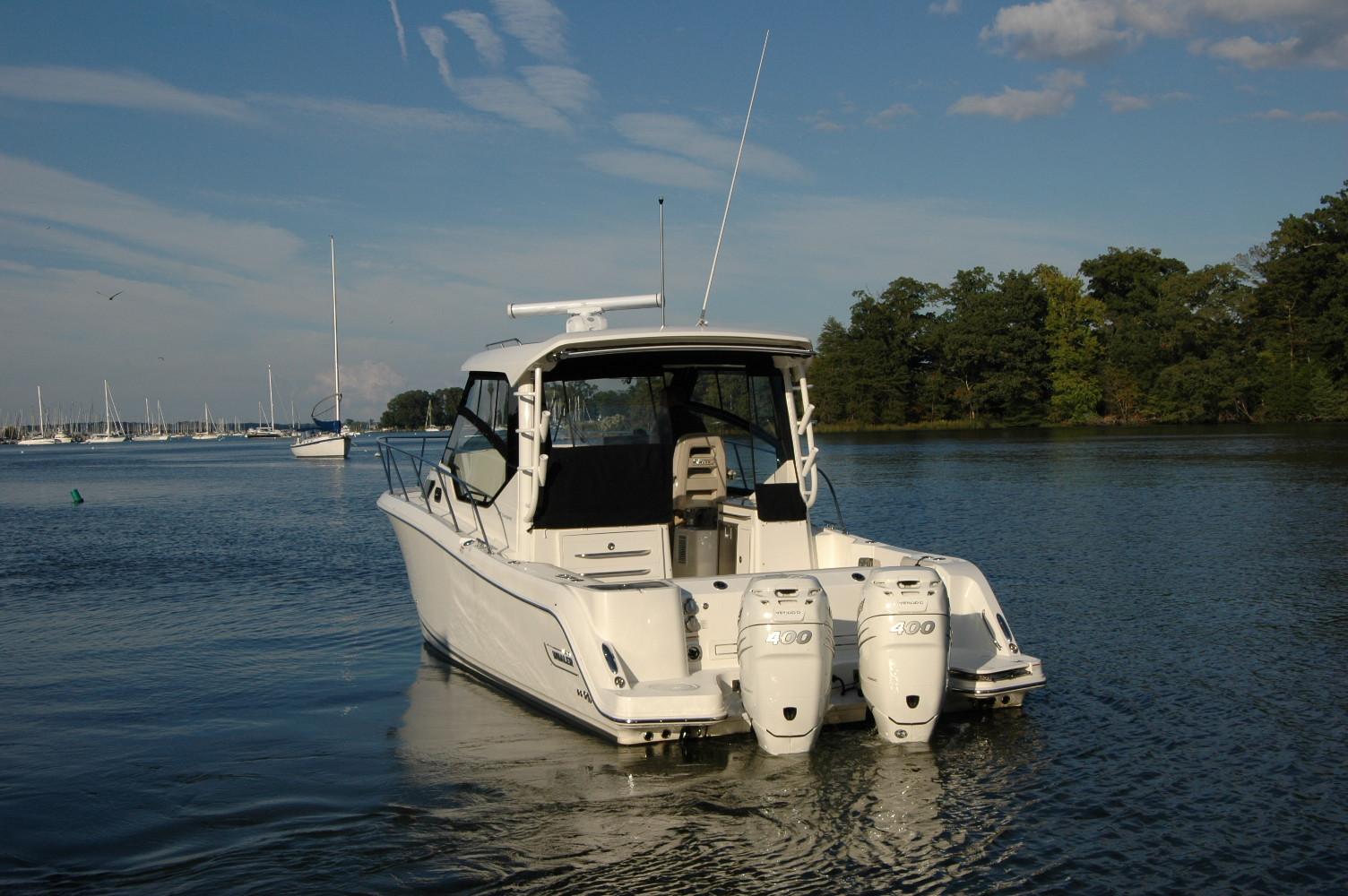 2023 Boston Whaler 325 conquest