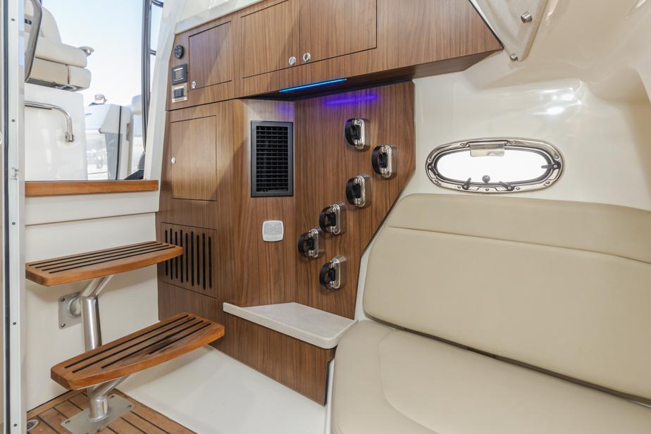 2021 Boston Whaler 380 Outrage #TBMB0552LLC inventory image at Sun Country Marine Group, Newport Beach 2021 Boston Whaler 380 Outrage #TBMB0552LLC inventory image at Sun Country Marine Group, Newport Beach