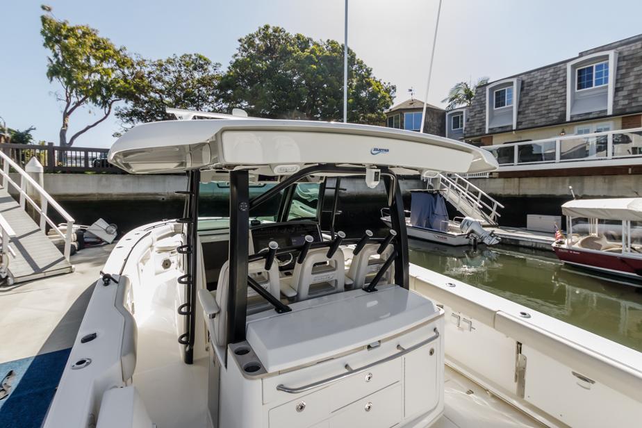 2021 Boston Whaler 380 Outrage #TBMB0552LLC inventory image at Sun Country Marine Group, Newport Beach 2021 Boston Whaler 380 Outrage #TBMB0552LLC inventory image at Sun Country Marine Group, Newport Beach
