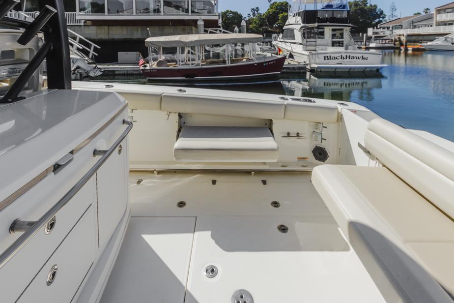 2021 Boston Whaler 380 Outrage #TBMB0552LLC inventory image at Sun Country Marine Group, Newport Beach 2021 Boston Whaler 380 Outrage #TBMB0552LLC inventory image at Sun Country Marine Group, Newport Beach