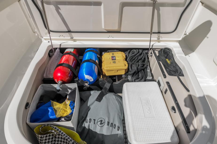 2021 Boston Whaler 380 Outrage #TBMB0552LLC inventory image at Sun Country Marine Group, Newport Beach 2021 Boston Whaler 380 Outrage #TBMB0552LLC inventory image at Sun Country Marine Group, Newport Beach