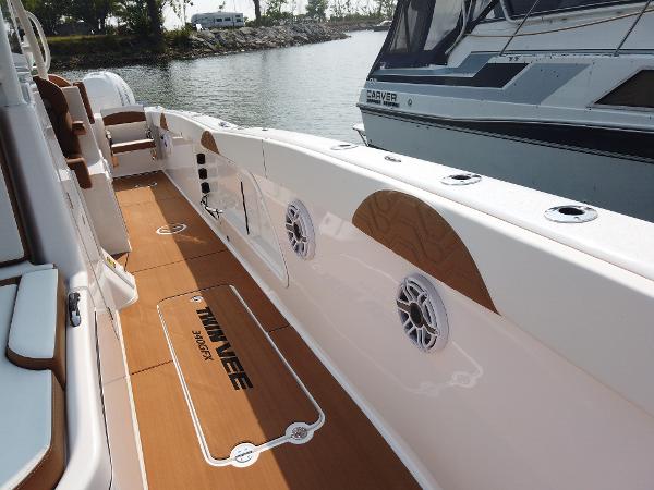 Boat Image 101