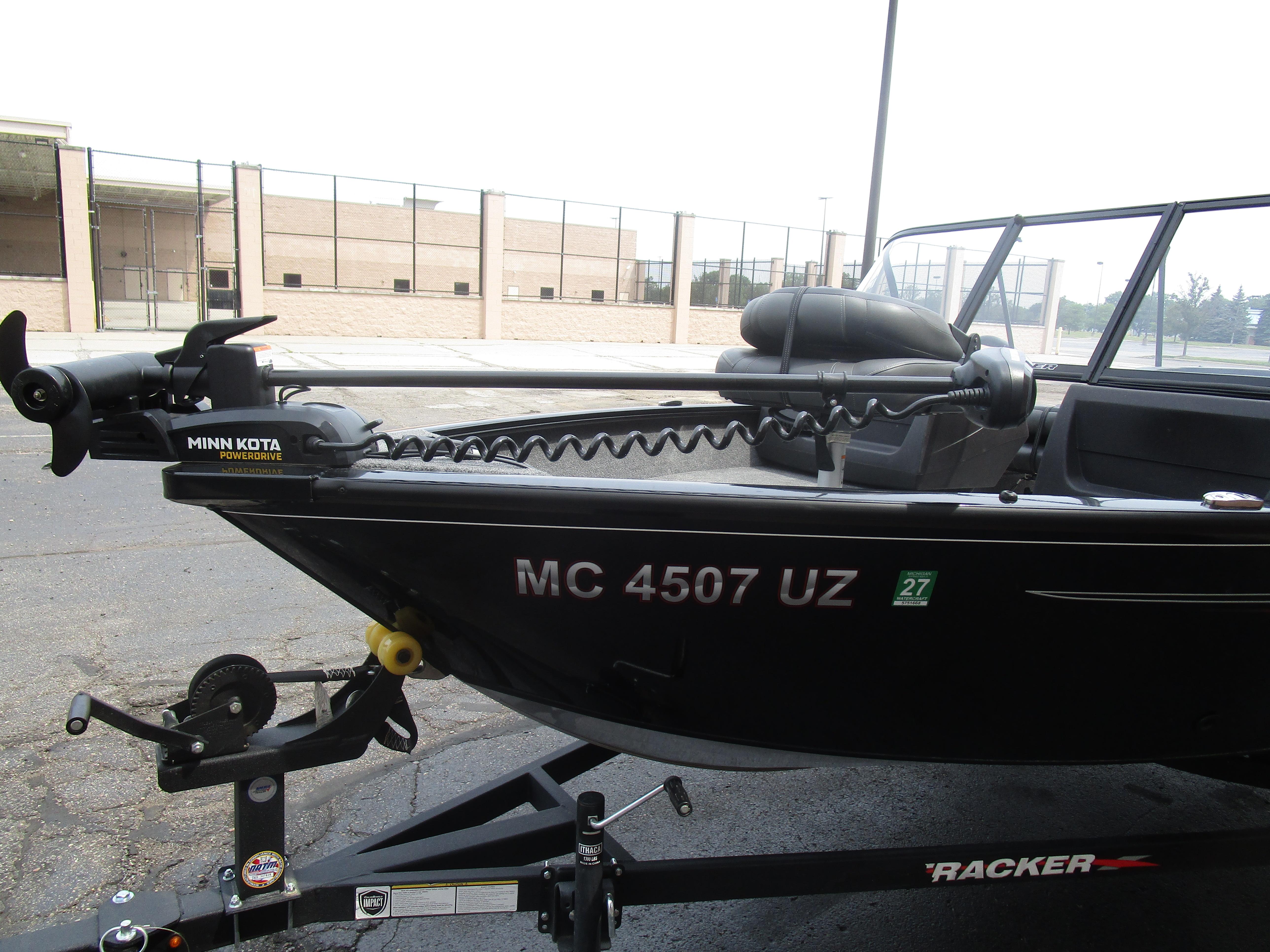 2024 Tracker Pro Guide V-16 WT Gallery