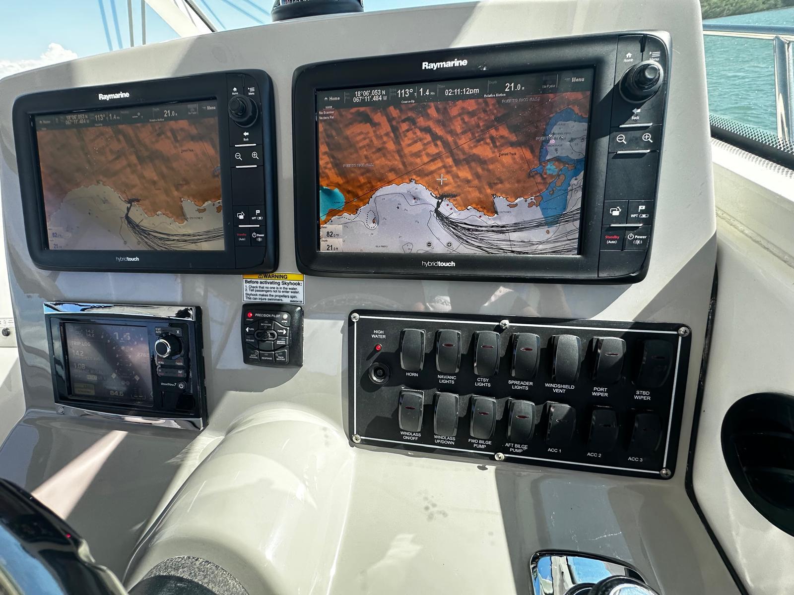 Boston Whaler-315 Conquest 2015 -PR-9659668 | Thumbnail