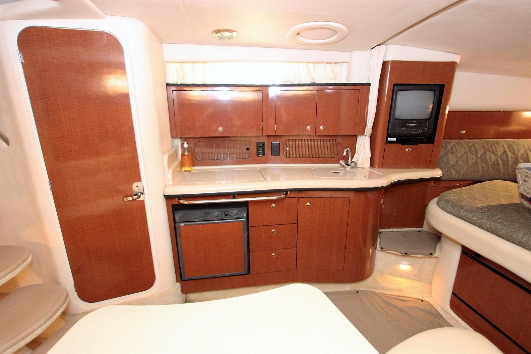 2003 Sea Ray 320 Sundancer Yachts360