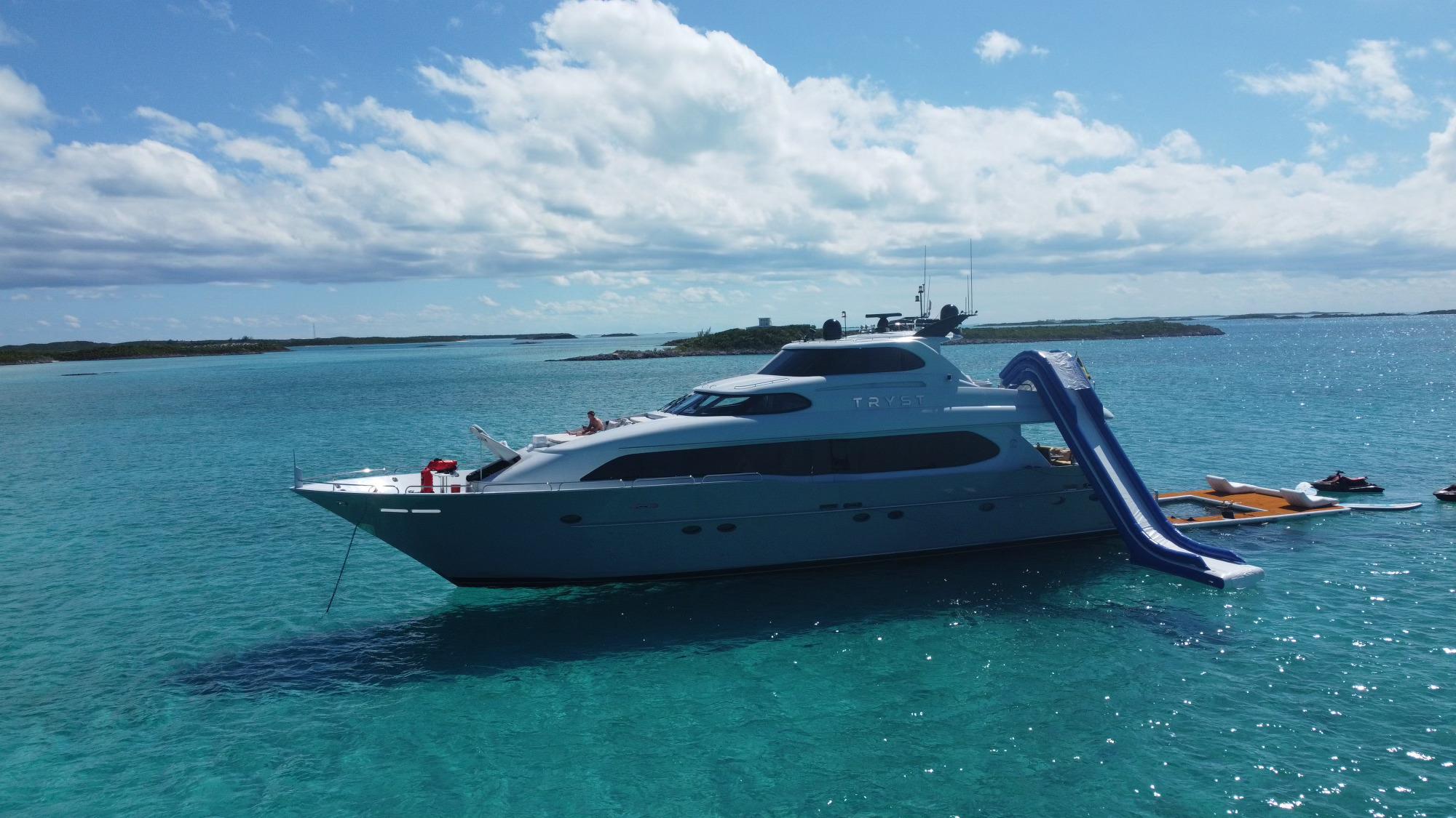 Tryst Yacht for Sale 94 Lazzara Yachts Fort Lauderdale, FL Denison