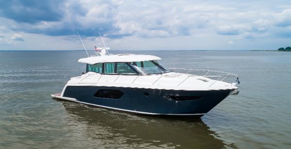Tiara 49 - Mermoo - Exterior Profile