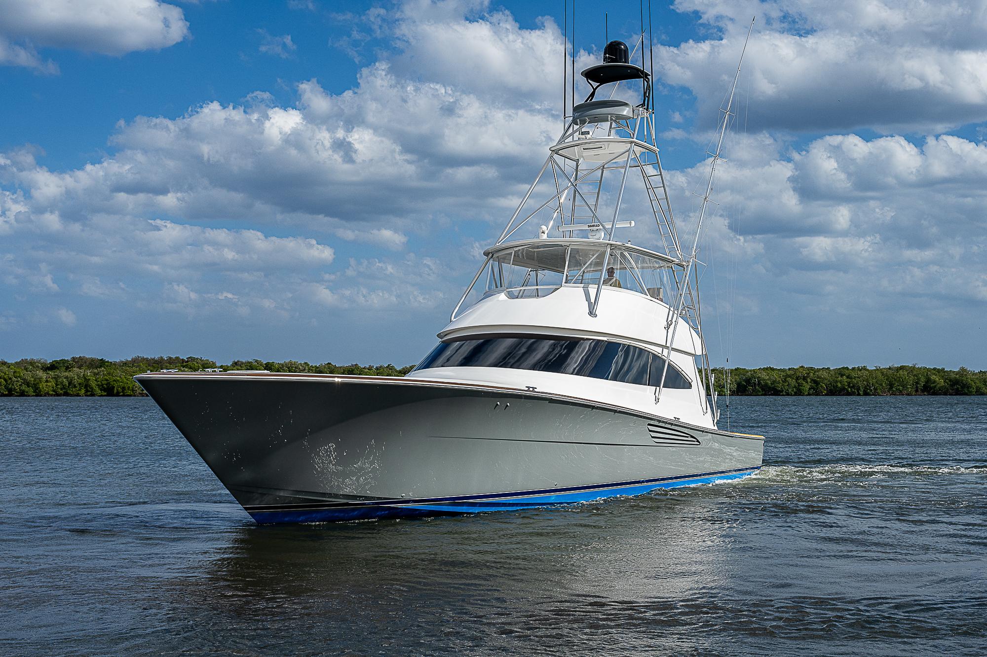 Viking Yachts Announces New Model: The 82 Convertible